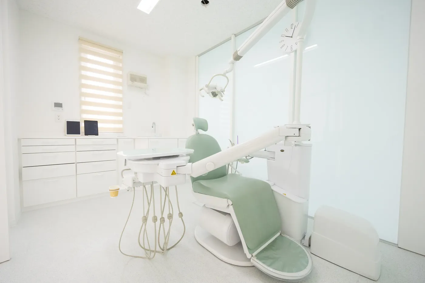 落ち着いて患者さんと話せる完全個室の診療室